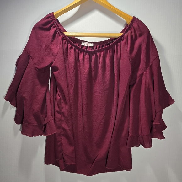 Vince Tops - Vince Burgandy 3/4 Sleeve Tiered Bubble size Large BOHO chic Whimsical Flowing